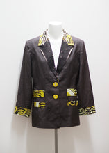 Load image into Gallery viewer, VINTAGE BLAZER WITH PATTERN
