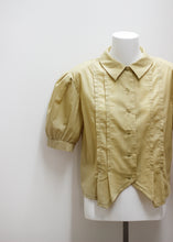 Load image into Gallery viewer, VINTAGE SHIRT WITH PLEATS

