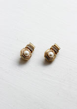 Load image into Gallery viewer, VINTAGE CLIP ON EARRINGS WITH PEARLS
