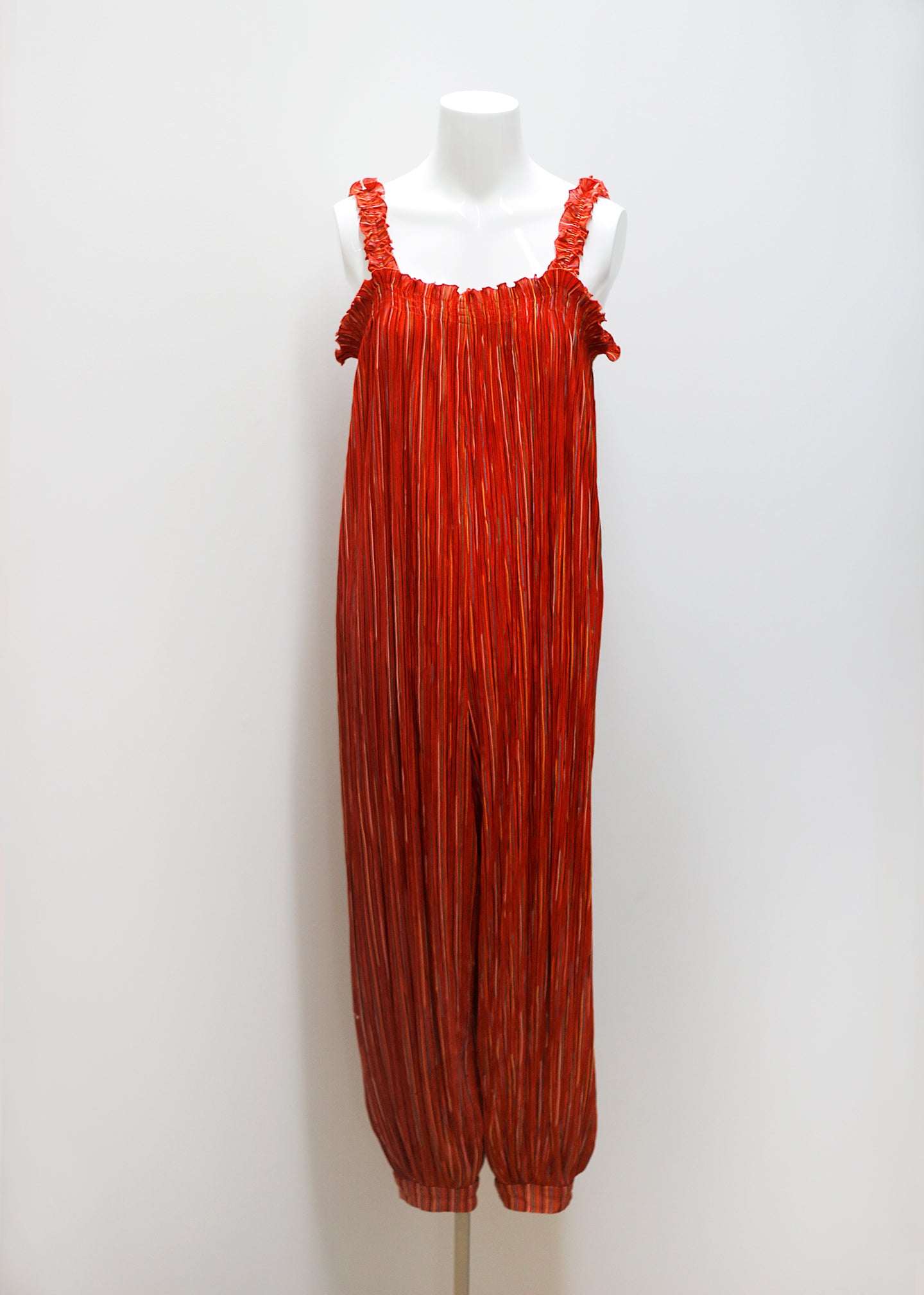PLEATED VINTAGE JUMPSUIT