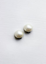 Load image into Gallery viewer, BIG WHITE PEARL EARRINGS
