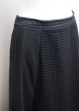 Load image into Gallery viewer, BLACK VINTAGE MAXI SKIRT
