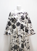 Load image into Gallery viewer, VINTAGE FLORAL DRESS
