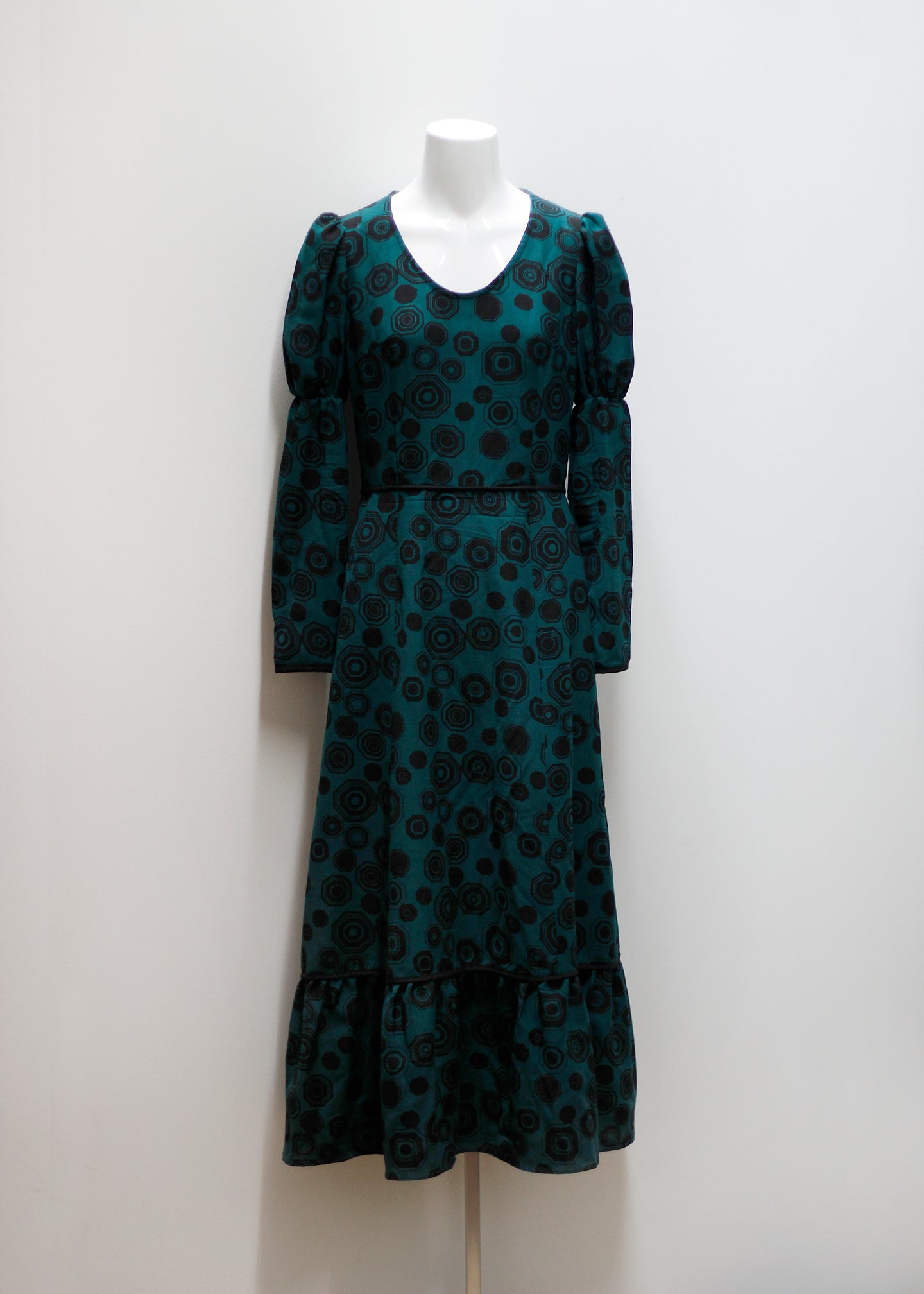 VIHREÄ VINTAGE-MEKKO