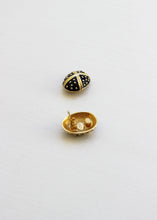 Load image into Gallery viewer, JOAN RIVERS VINTAGE CLIP ON EARRINGS
