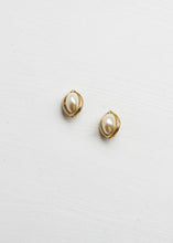 Load image into Gallery viewer, PEARL EARRINGS WITH RHINESTONES
