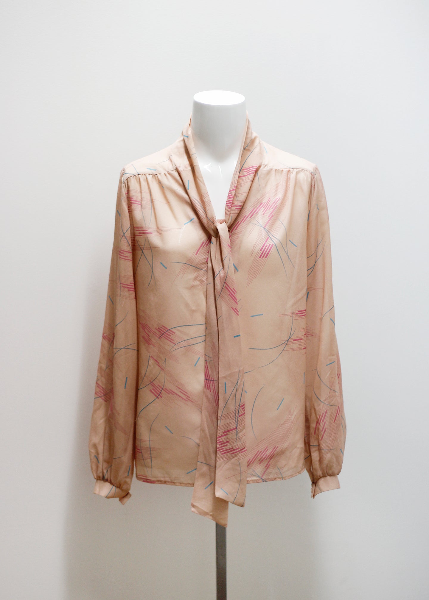 PINK VINTAGE BLOUSE WITH BOW