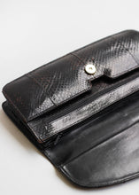 Load image into Gallery viewer, VINTAGE SNAKE SKIN CLUTCH
