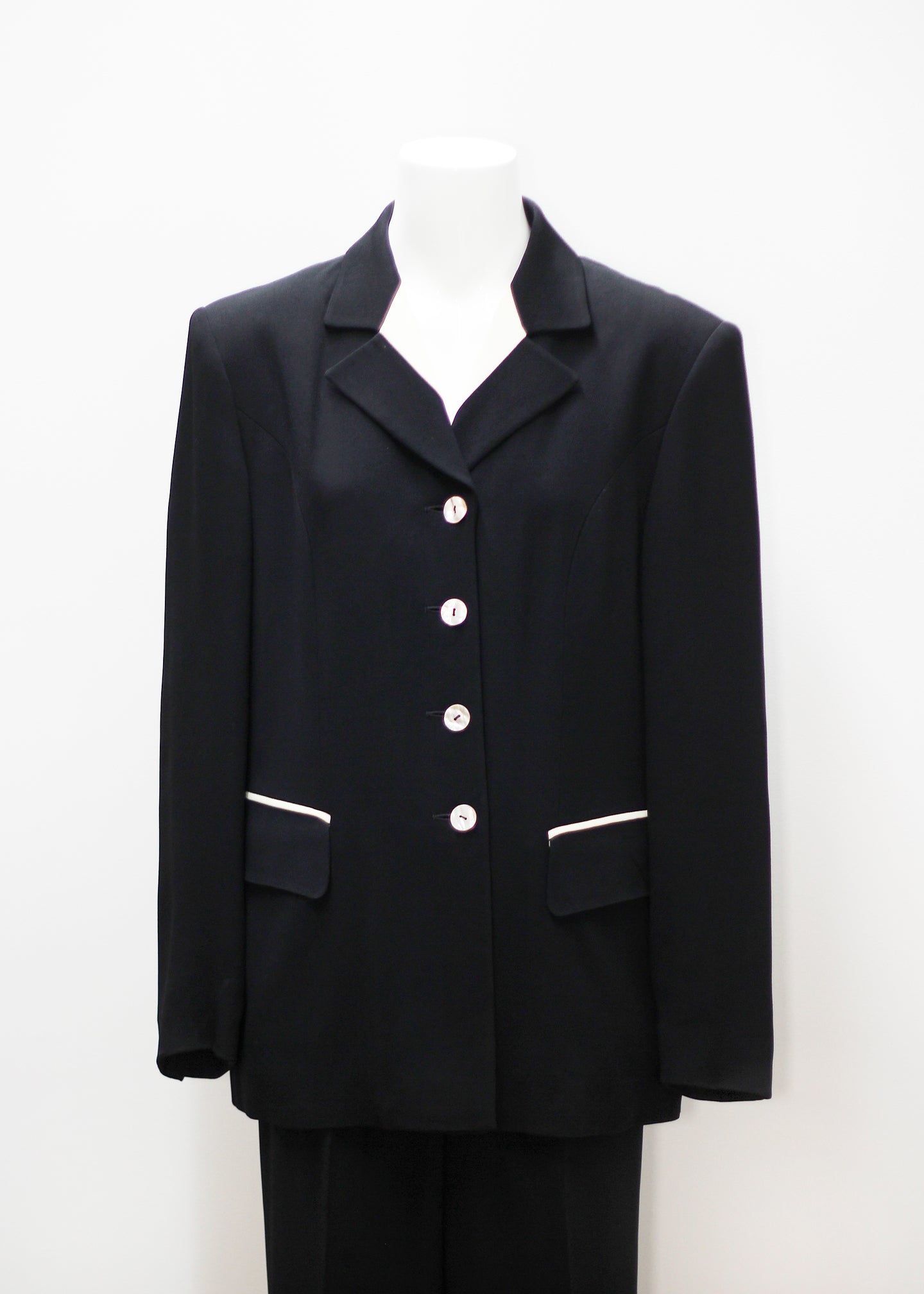BLACK SUIT BLAZER