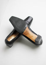 Load image into Gallery viewer, BLACK VINTAGE LEATHER PUMPS
