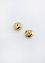 Load image into Gallery viewer, ROUND VINTAGE CLIP ON EARRINGS
